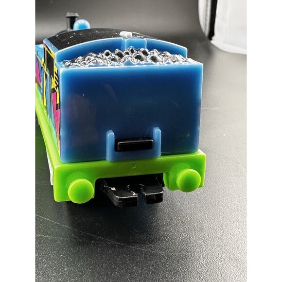2017 Gullane Thomas Train Trackmaster Motorized Limited Edition Hyper Glow WORKS - Picture 5 of 16